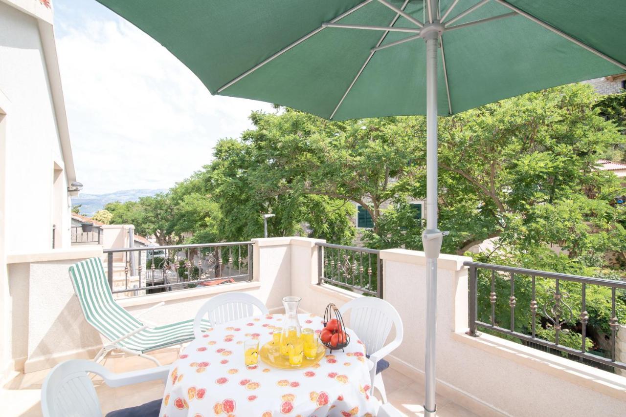Apartments Mare Postira Extérieur photo