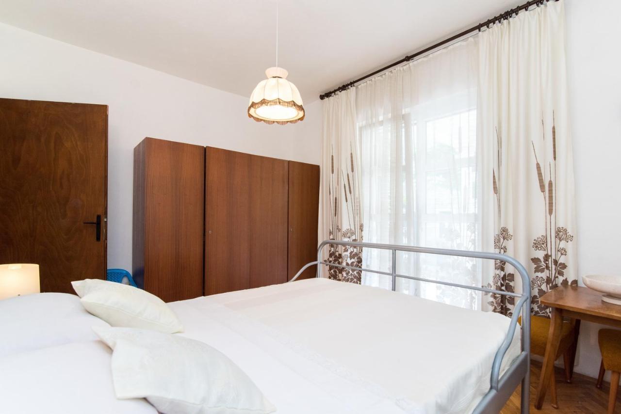 Apartments Mare Postira Extérieur photo